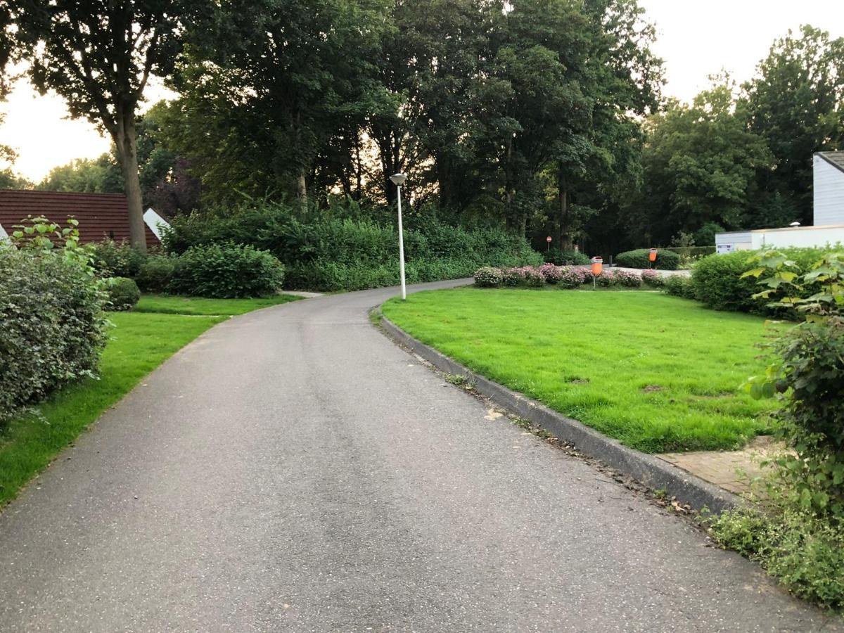 Vakantiebungalow Nr 7 In Het Heuvelland Simpelveld Exterior foto